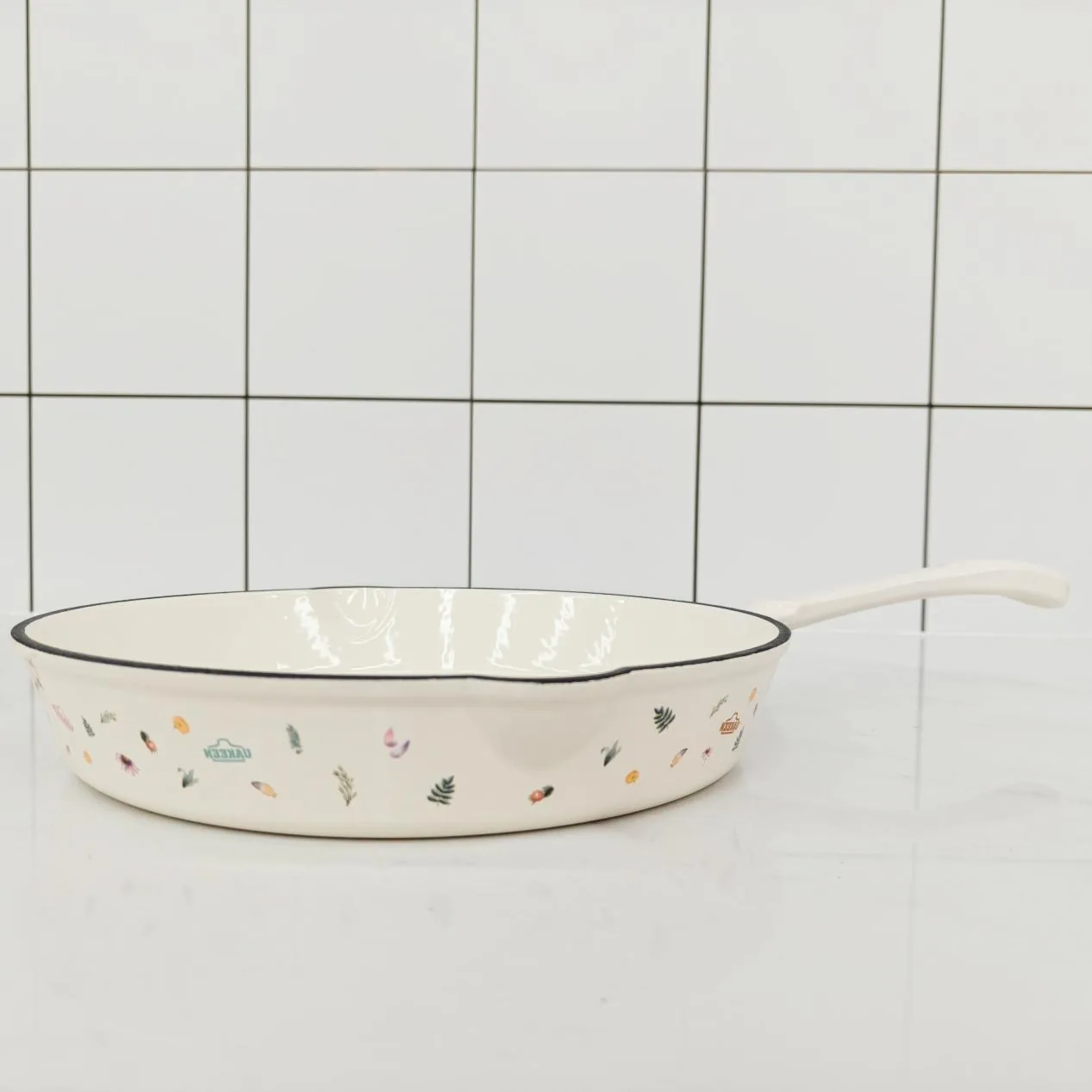 VK-33 enamel cast iron cookware set
