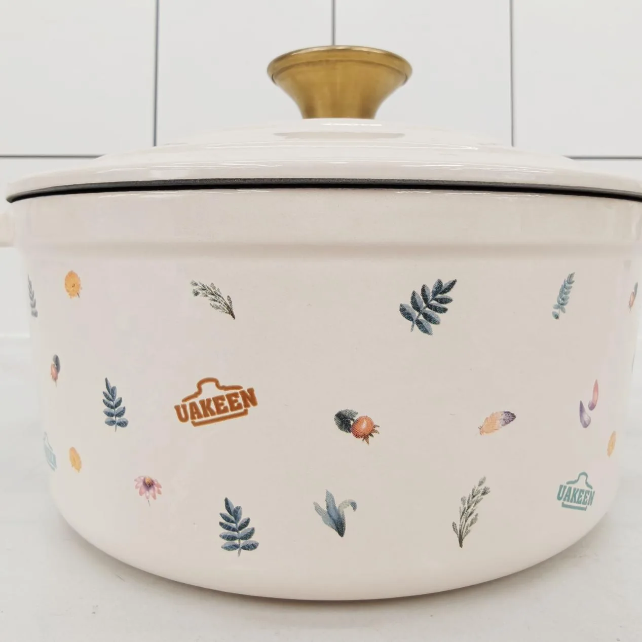 VK-33 enamel cast iron cookware set